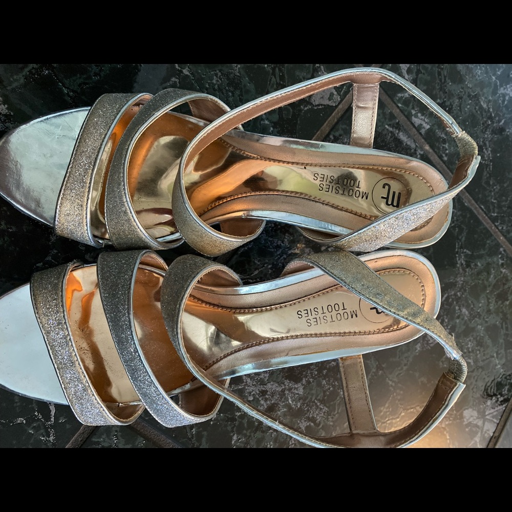 Sparkly glittery  mootsie tootsie silver heels - daughter worn it once for prom
